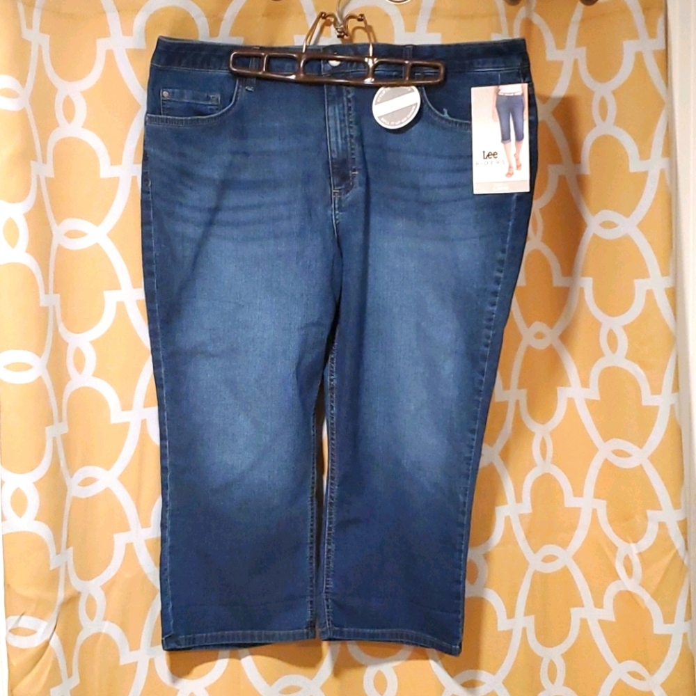 NWT *Lee* jean capris